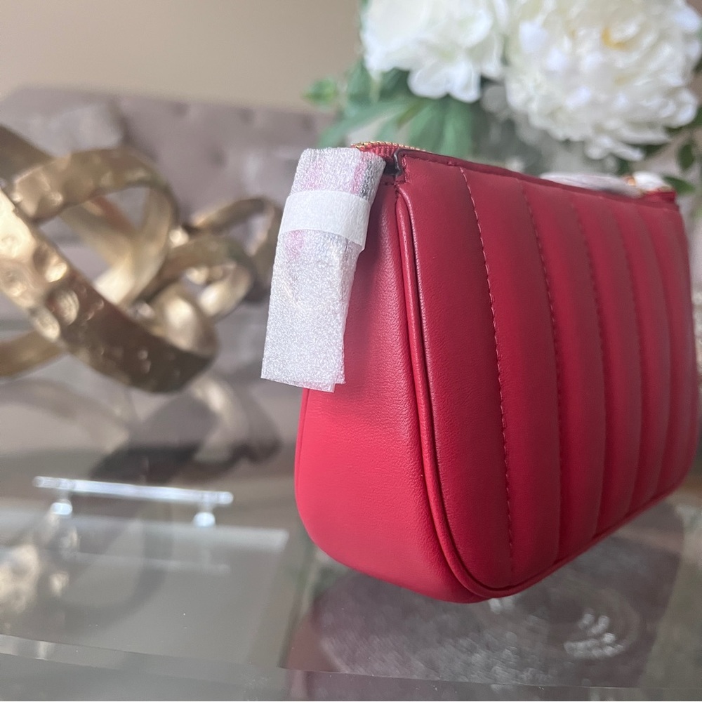 Coach Nolita 19 With Chain With Linear Quilting Wallat Wristlet Red - Picture 7 of 9